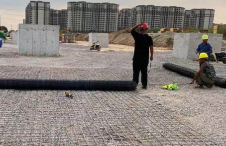 榆阳土工格栅铺设前地基要怎么处理？